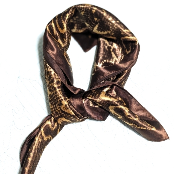 Vintage Snakeskin Animal Print Square Scarf 26" x 26-1/2" Brown, Tannish Golden - Picture 4 of 7